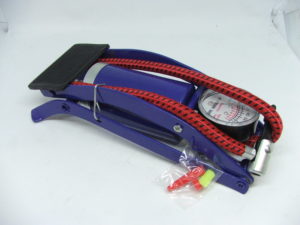 nožna pumpa za gume s nastavcima